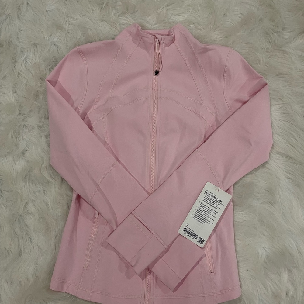 Lululemon Define Strawberry Milkshake 10